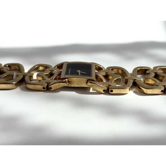 BCBG Maxzaria BG8217-R351-09 Gold T Ladies Vintage Wristwatch - 19mm - WORKS! - Picture 5 of 15